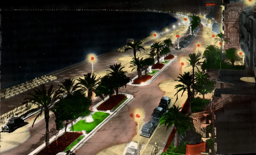 Nice — A Promenade dos Ingleses à noite — Edições G. Montluet, St. Louis de Marceau, Nice - Frente