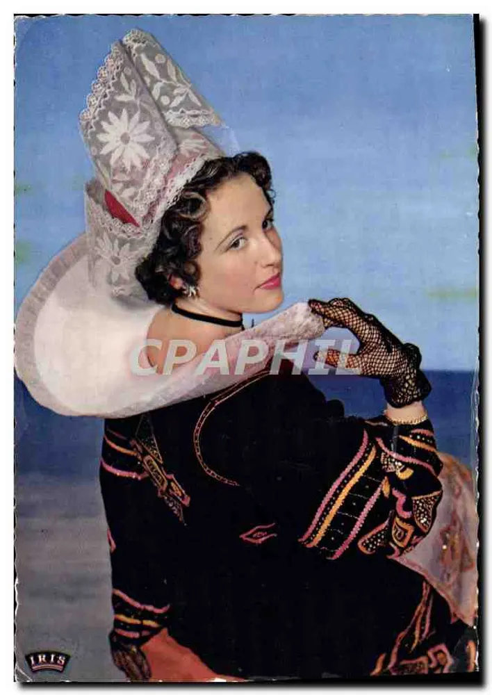 Mulher em traje breton — editor IRIS — número de série não visível - Frente
