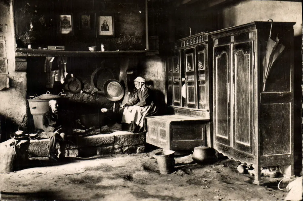 Interior breton — Cenas e Tipos bretones — REAL-PHOTO - PARIS - Frente