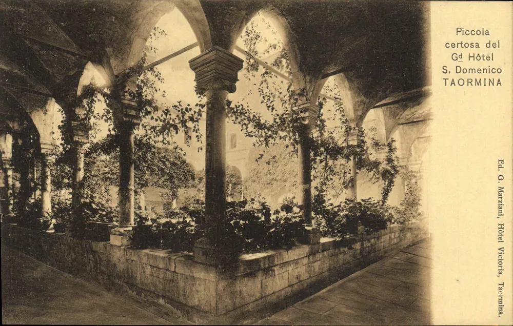 Innere Hof der kleinen Abtei S. Domenico — Taormina — Ed. G. Marziani, Hôtel Victoria - Vorderseite
