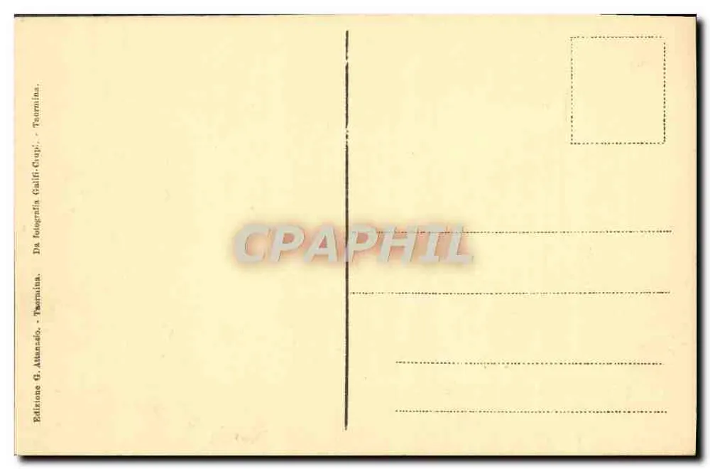 तौरमिना - ग्रीक थिएटर - व्यापक दृश्य जिसमें एटना पर्वत पीछे दिखाई देता है - पीछे