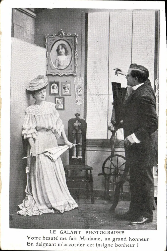 Der galante Fotograf — Madame, eine große Ehre! — J.C. Paris - Vorderseite