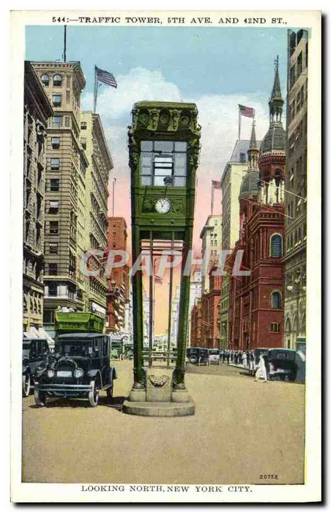 Verkehrsleuchtturm, 5. Ave. und 42. Straße — Blick nach Norden, New York City — Manhattan Post Card Co. - Vorderseite