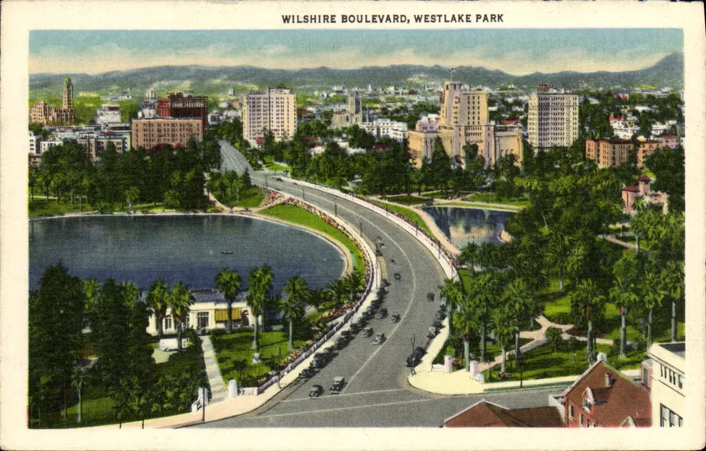 Wilshire Boulevard, Westlake Park — Uma Avenida com Palmeiras - Frente