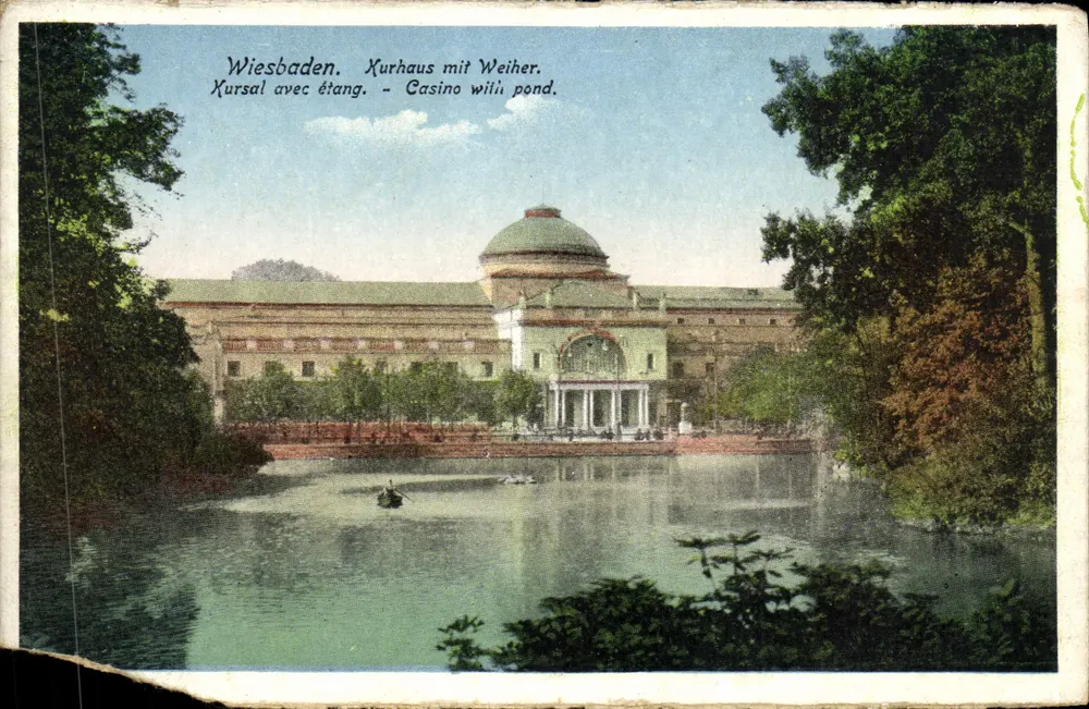 Wiesbaden — Kurhaus mit Weiher (édifice thermal avec étang) — éditeur non visible - Frente
