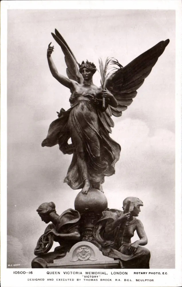 Queen Victoria Memorial, London — Statue 'Victory' — Rotary Photo, E.C. - Vorderseite