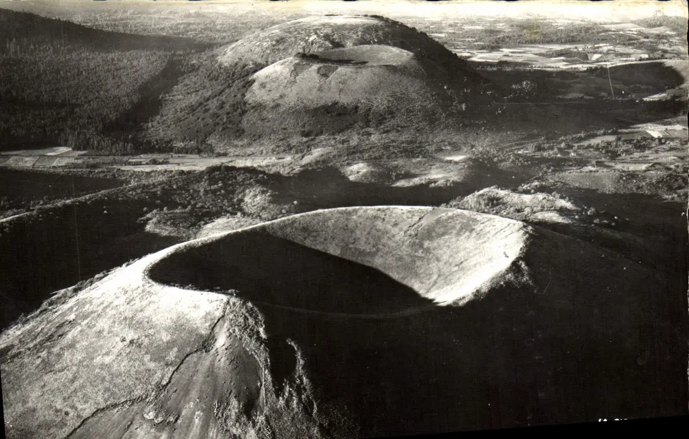 Puy de Pariou — Typischer Krater des Massif Central — Verlag André Lecornet - Vorderseite