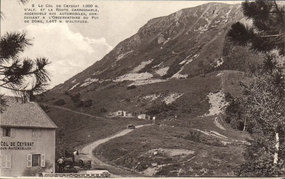 Col de Ceyssat — Schotterstraße für Automobile führend zum Observatorium des Puy de Dôme — Verlag nicht sichtbar - Vorderseite