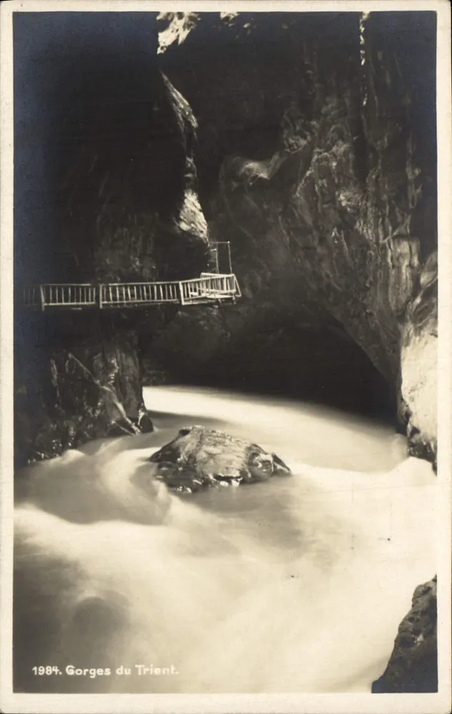 Gorges do Trient — vista das gorges com passarela — Société Générale de Photographie - Frente