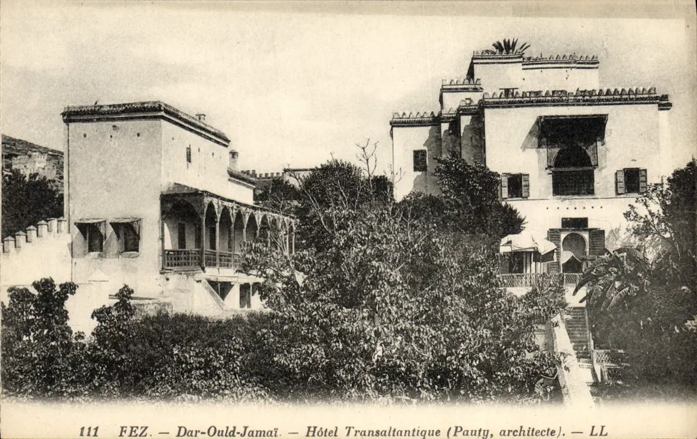 Fès — Dar-Ould-Jamaï — Hotel Transatlântico (Pauty, arquiteto) — LL - Frente