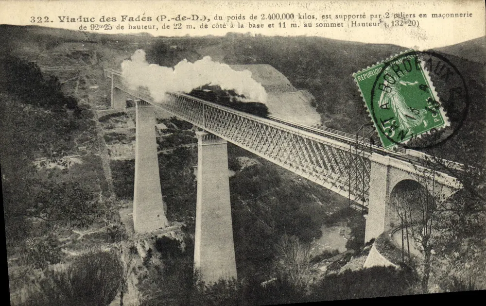 Viaduto dos Fades (P.-de-D.) — visão do viaduto com trem fumacento — G. Chaumont, editor em Montboucon, n° 322 - Frente
