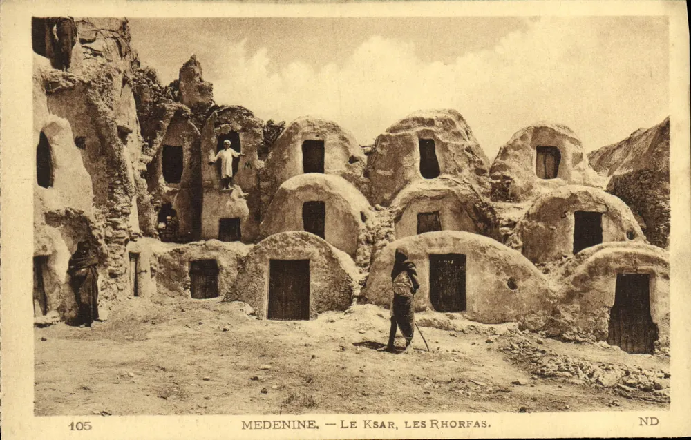 Médenine — Der Ksar, Die Rhorfas — ND — Nr. 105 - Vorderseite