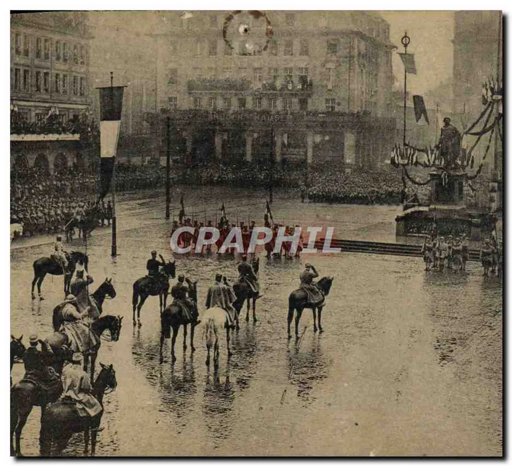 Le Maréchal Foch saluant Kléber à Strasbourg — éditeur : 'Edition d'Art Alsacien, Strasbourg, rue Gustave Doré' - Vorderseite