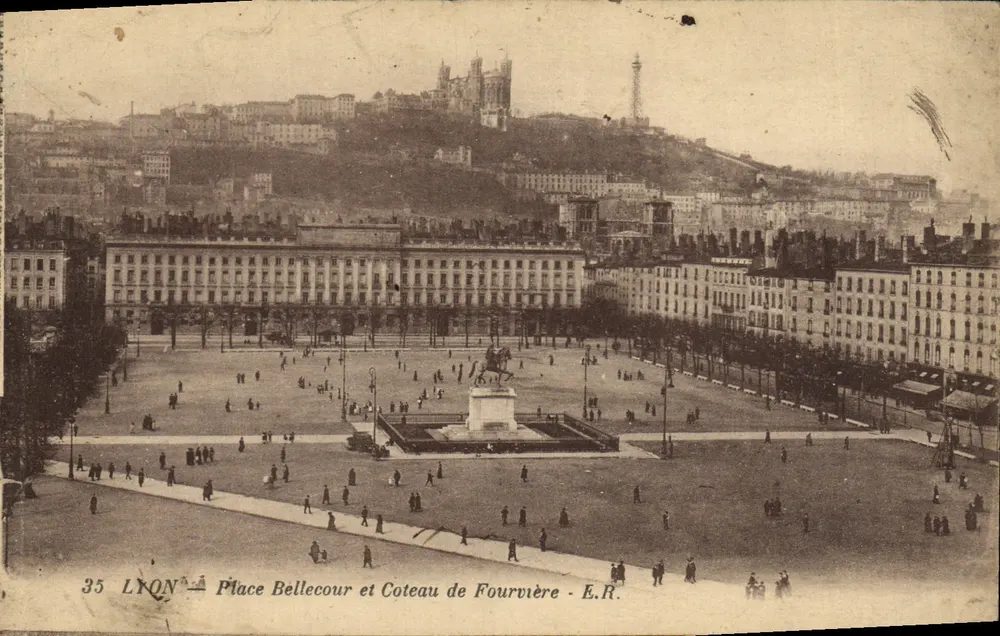 Lyon — Place Bellecour und Coteau de Fourvière — E.R. - Vorderseite