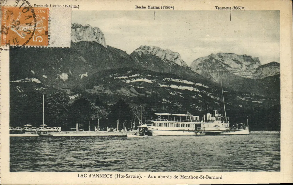 LAC d'ANNECY (Hte-Savoie) - Um Menthon-St-Bernard — Ansicht des Sees mit Dampfschiff und Bergen - Vorderseite