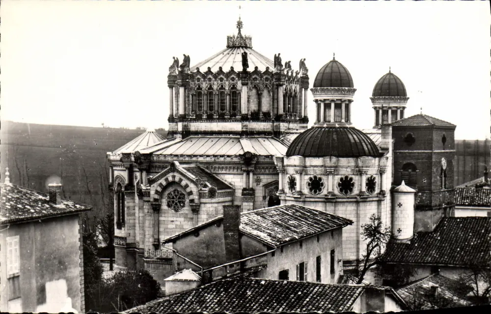 ARS (Ain) — A Basílica — Cliché R. Villani - Frente