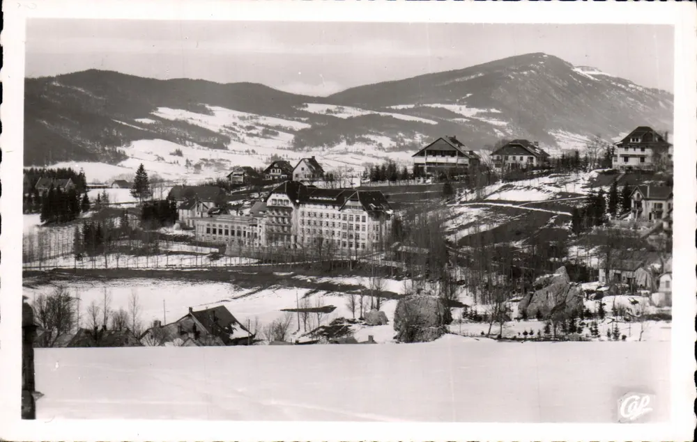 Villard-de-Lans — Vista geral e o aérium — REAL-PHOTO - Frente