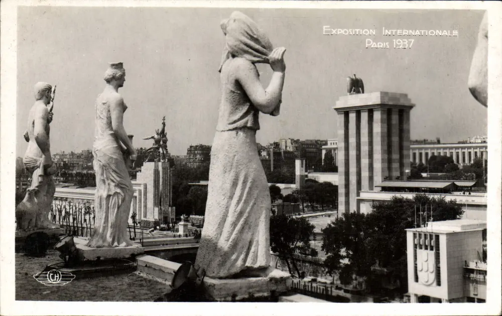 Internationale Ausstellung Paris 1937 — Allgemeiner Blick auf das italienische Pavillon — H. CHIRAL, Boulogne-sur-Seine - Vorderseite