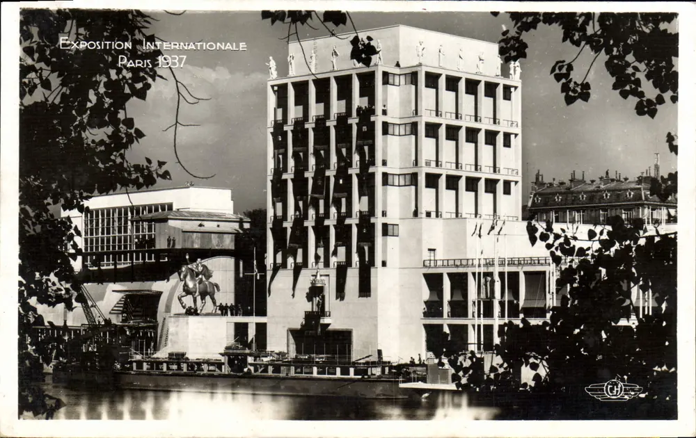 Pavillon Italiens — Internationale Ausstellung Paris 1937 — CHIAPATI, Verkäufer - Vorderseite