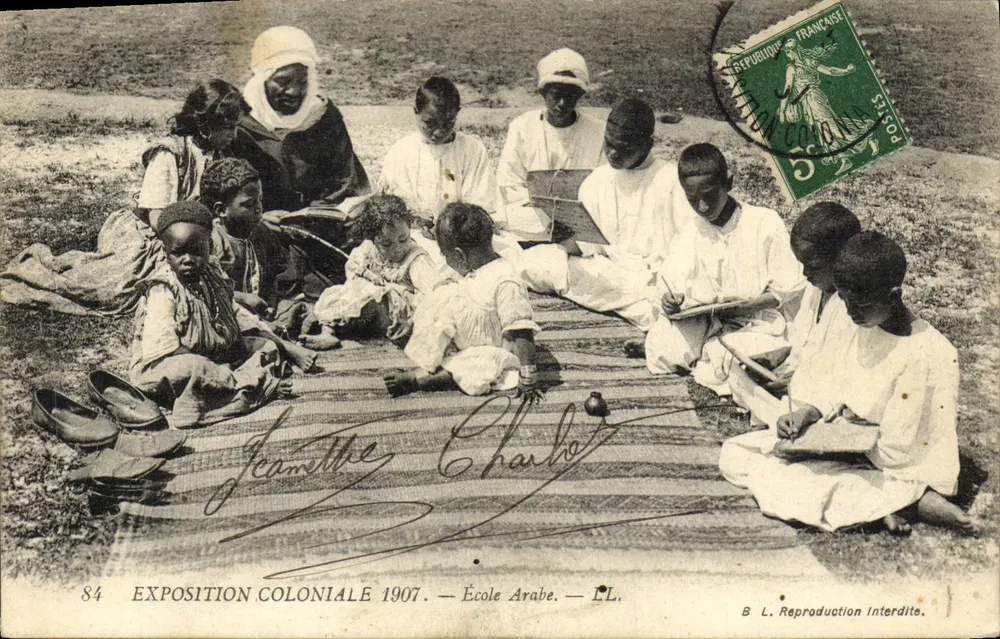Escola Árabe — Exposição Colonial 1907 — B. L. - Frente