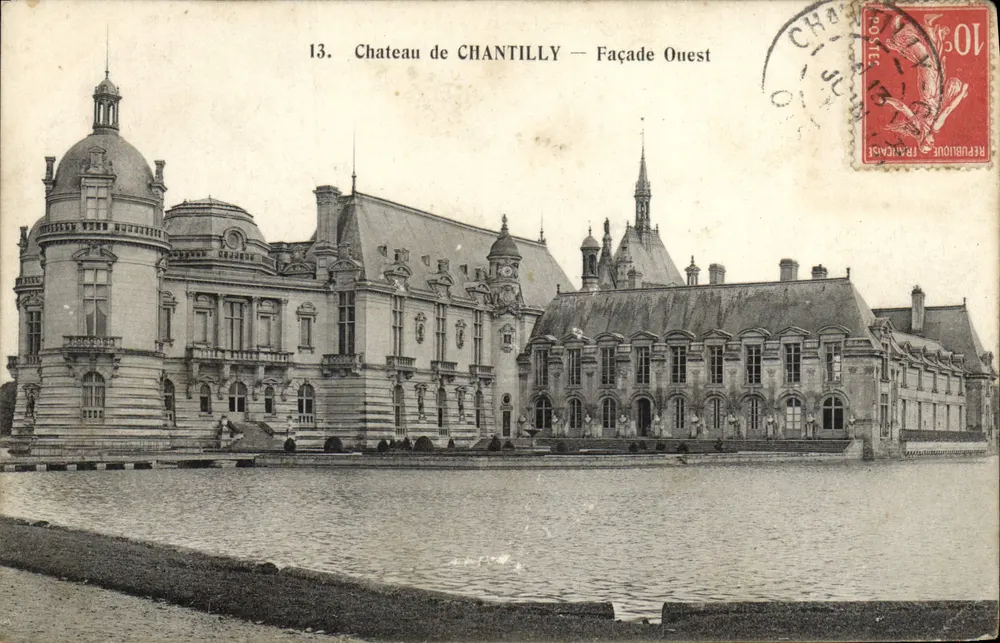 Castelo de Chantilly — Fachada Oeste — Héliotypie Bourdier et Faucheux, Versailles - Frente