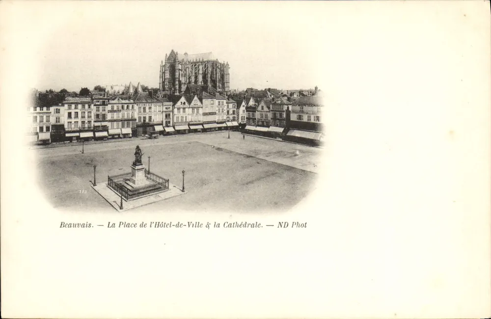 Beauvais — Die Place de l'Hôtel-de-Ville & die Kathedrale — ND Phot - Vorderseite