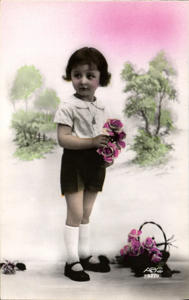 Menina pequena com buquê de rosas — ABC 3229 — editor ABC - Frente
