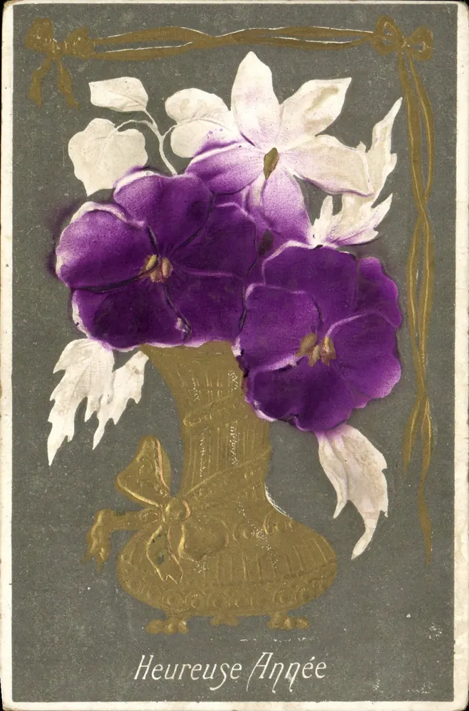 Arranjo de violetas e flores brancas — 'Feliz Ano' — editor não visível - Frente