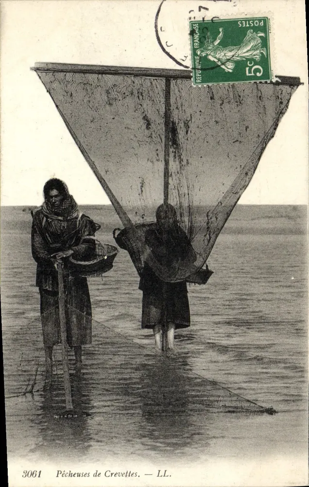 Pescadoras de Camarões — LL. — N° 3061 - Frente