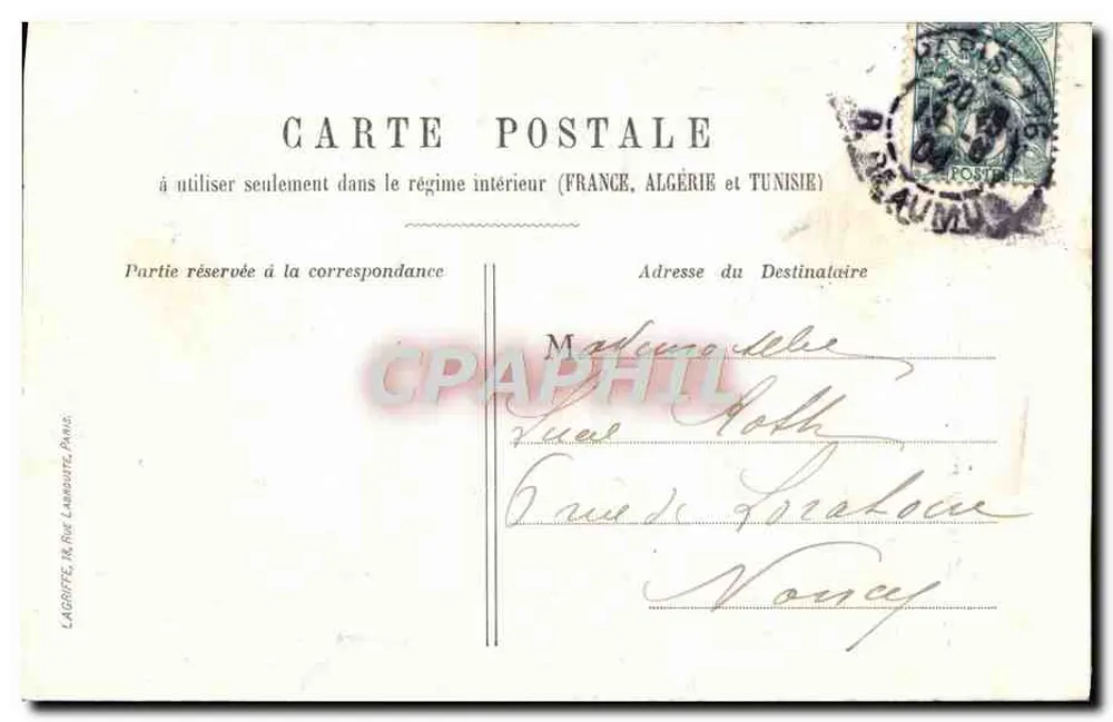 Frau in langer Robe neben einem Teich — gedruckter und handschriftlicher Text — Verlag LACRIFFE, Paris - Rückseite