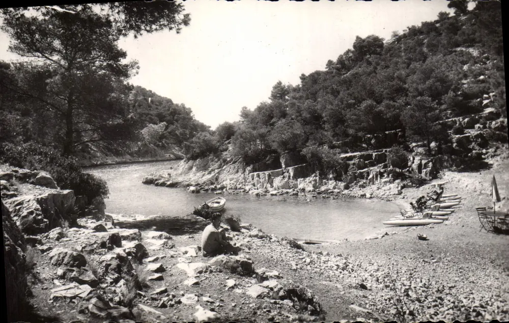 Cassis — Calanque de Port-Pin — Sociedade Edições da França, Rue Clapier, Marselha - Frente