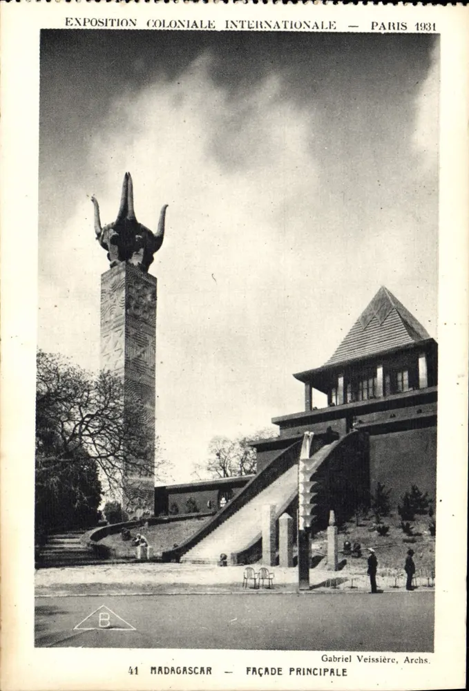 Madagascar — Façade Principale — Exposition Coloniale Internationale — Paris 1931 — Gabriel Veissière, Arch. - Recto