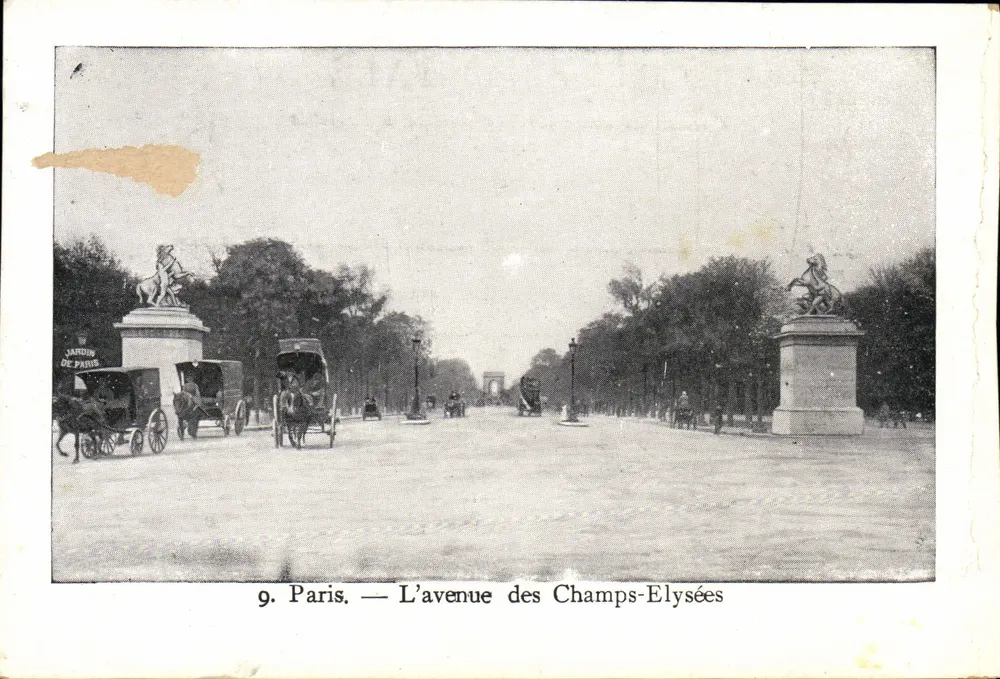 Paris — A avenida dos Campos Elísios — Jardim de Paris - Frente