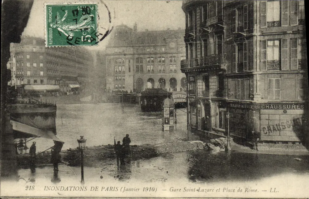 Überschwemmungen in Paris (Januar 1910) — Bahnhof Saint-Lazare und Place de Rome — LL. - Vorderseite