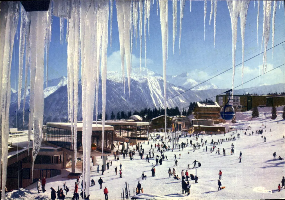 Courchevel — Centro da estação perto do chalet de La Loze — Combier Imprimeur - Frente