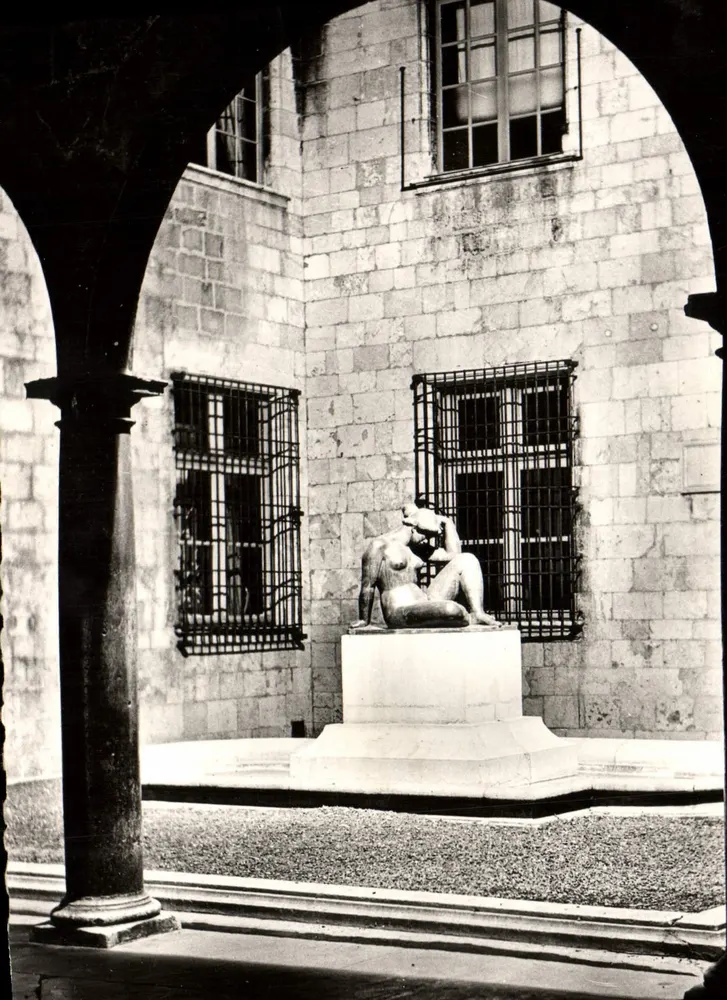 Perpignan — Im Hof des Rathauses: Die Gedanke, nach Maillol - Vorderseite