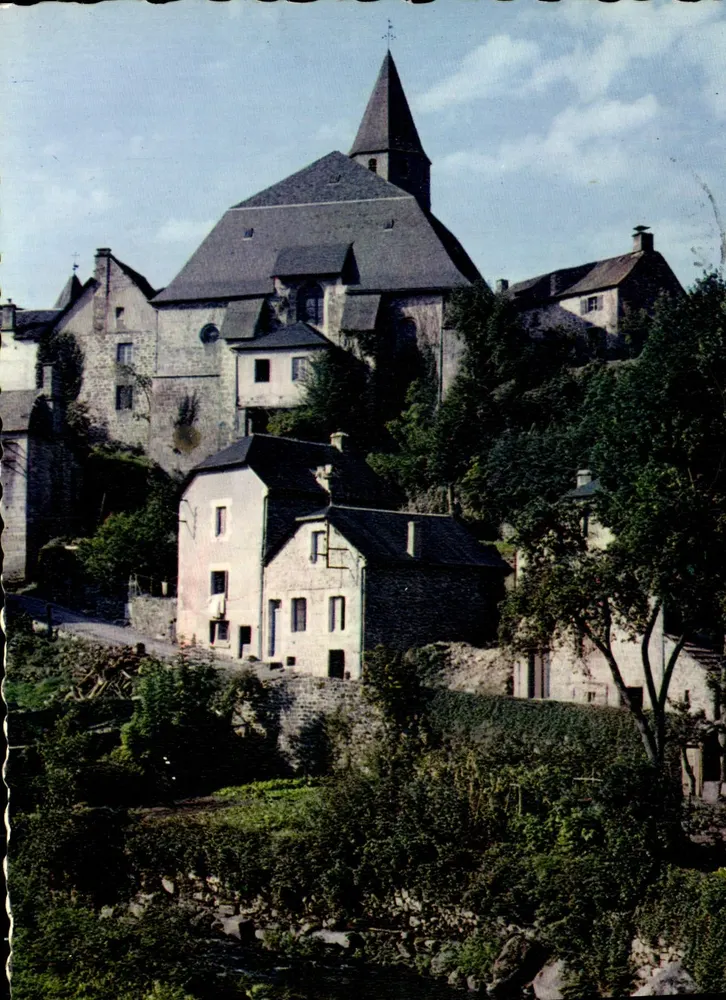 Dorf Treignac — Kirche und Häuser — Ed. La Corrèze Pittoresque, n°1 - Vorderseite