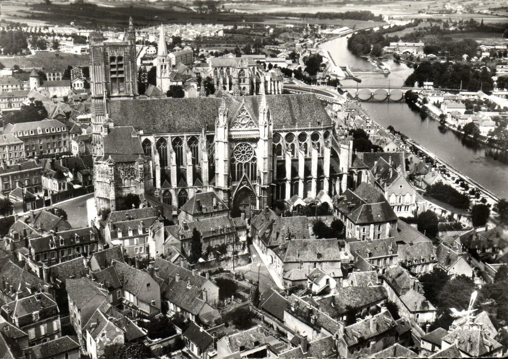 Auxerre (Yonne) — Die Kathedrale Saint-Étienne — Edition LAPIE, St-Maur - Vorderseite
