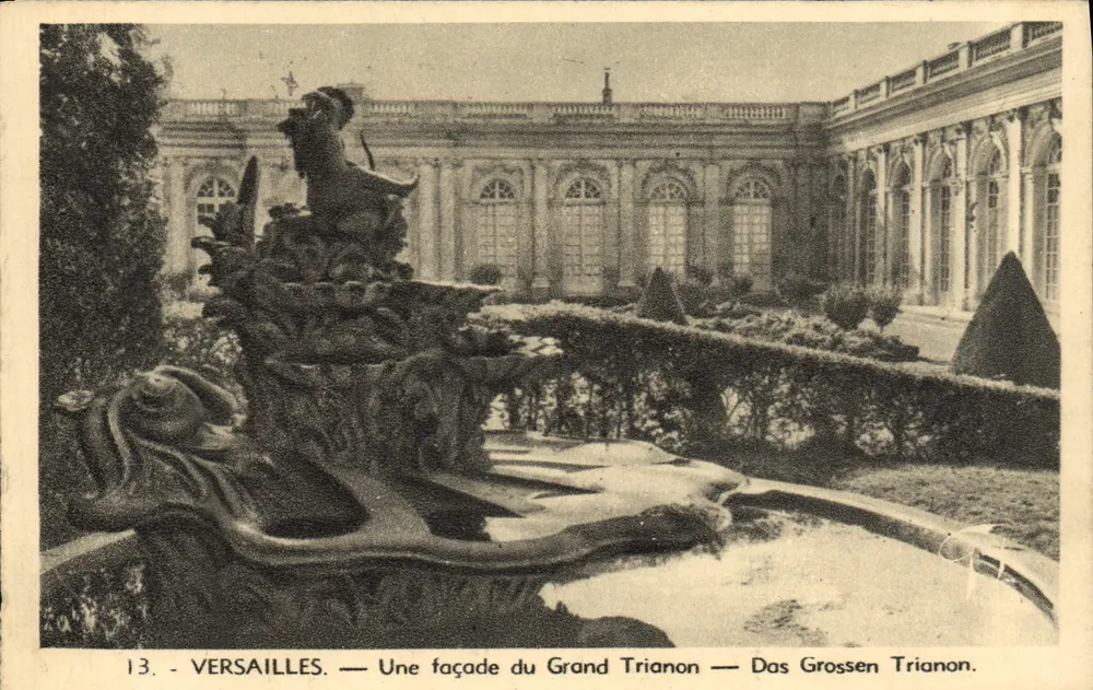 Versailles — Façade du Grand Trianon — éditeur Éditions Sainte-Croix-la-Bretèche - Frente