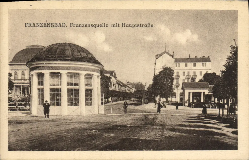Franzensbad. Franzensquelle mit Hauptstraße — Verlag nicht sichtbar - Vorderseite