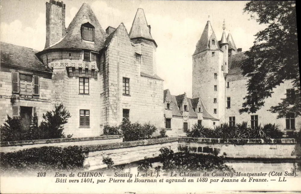 Schloss Coudray-Montpensier — Südseite — Umgebung von Chinon, Souilly (Indre-et-Loire) - Vorderseite