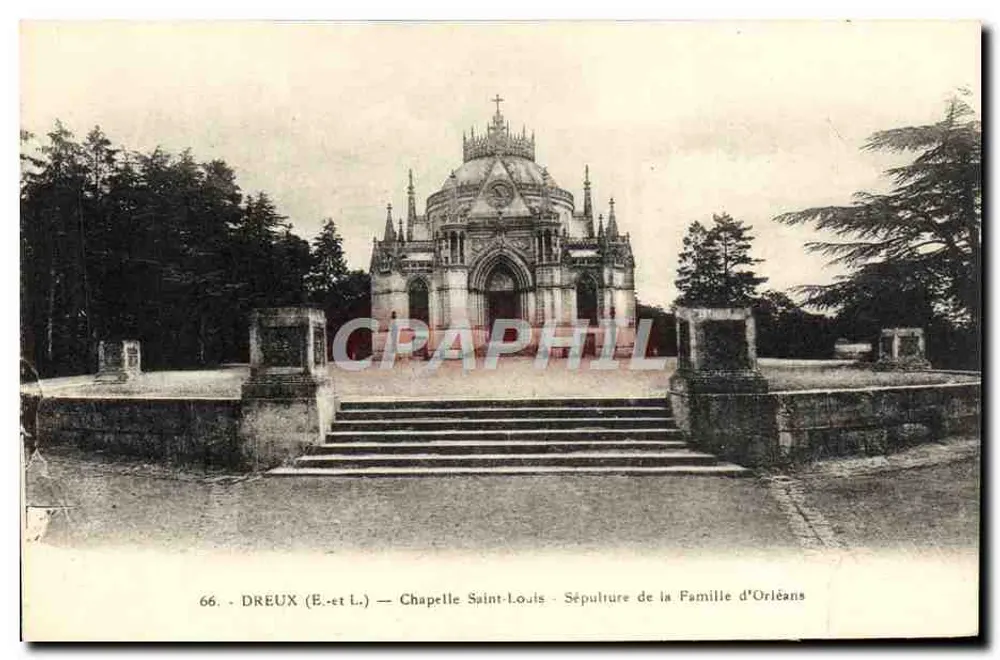 Dreux (E.-et L.) — Capela São Luís — Sepultura da Família de Orleães - Frente