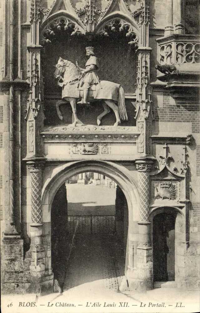 Blois — Das Schloss — Die Flügel Louis XII — Der Portal — LL. — N° 46 - Vorderseite