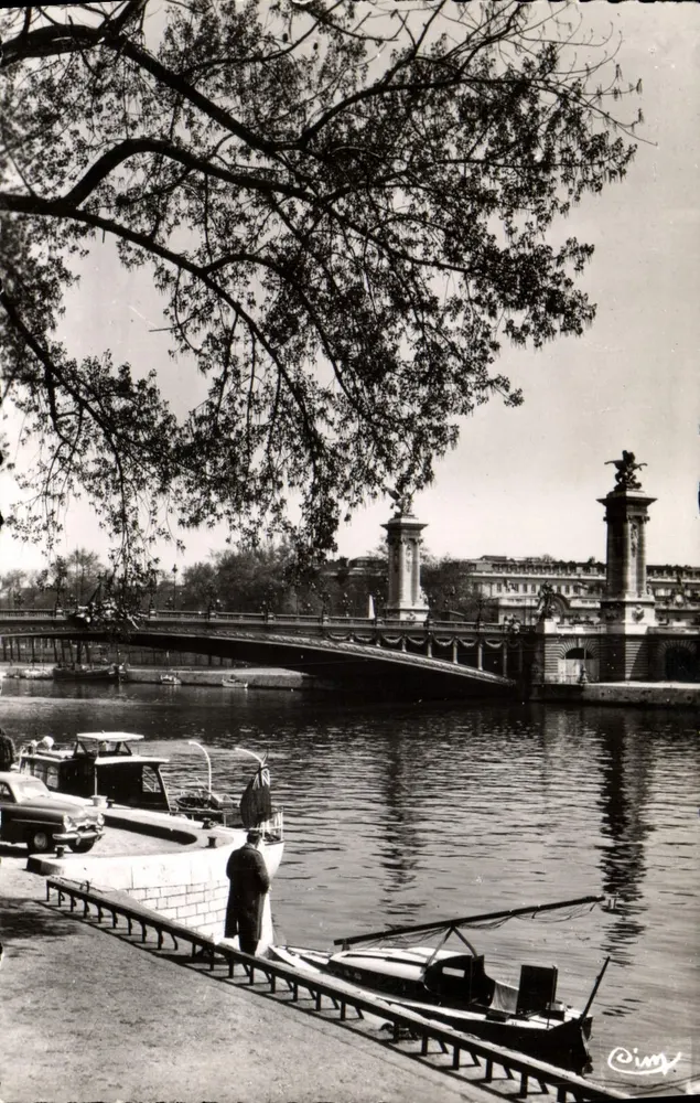 Paris — Ponte Alexandre III — Combiér (S.-et-L.) - Frente
