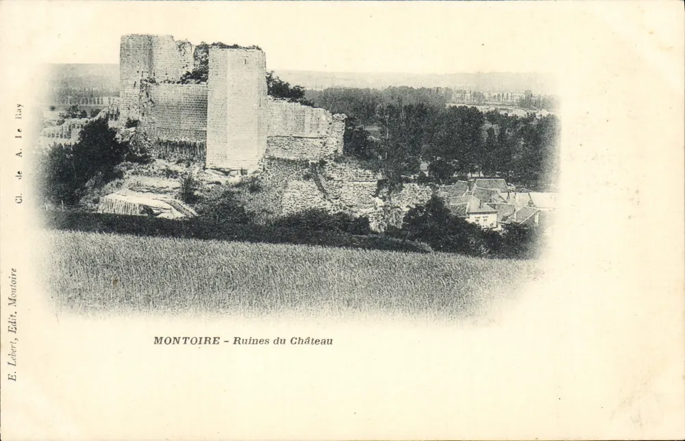 Montoire - Ruínas do Castelo — E. Lebert, Editor Montoire - Frente