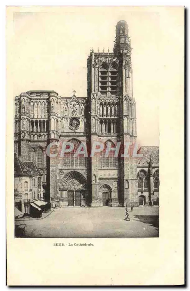 Sens - A Catedral — vista da fachada e da torre — editor não visível - Frente