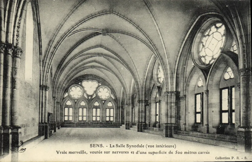 Sens - A Sala Sinodal (visão interior) — Coleção P. R. - S. - Frente