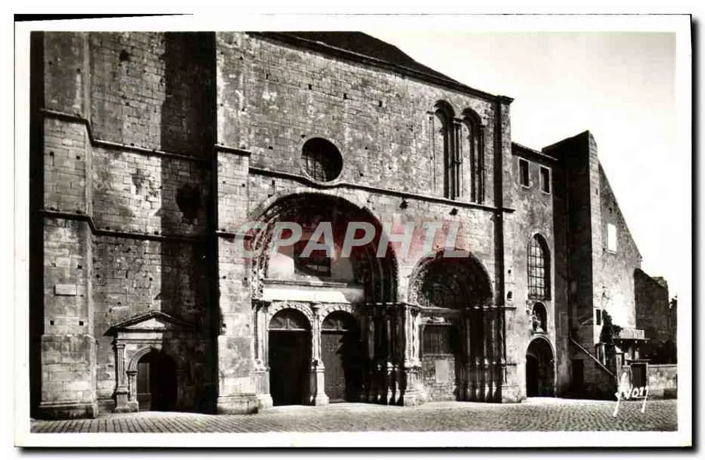 Avallon (Yonne) — Fassade und Portale der Kirche Saint-Lazare — Art-Editionen 'YONNE', Paris - Vorderseite