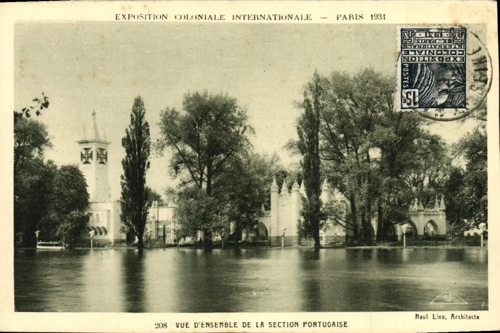 Internationale Kolonialausstellung — Paris 1931 — Übersicht der portugiesischen Abteilung — Raul Lino, Architekt - Vorderseite