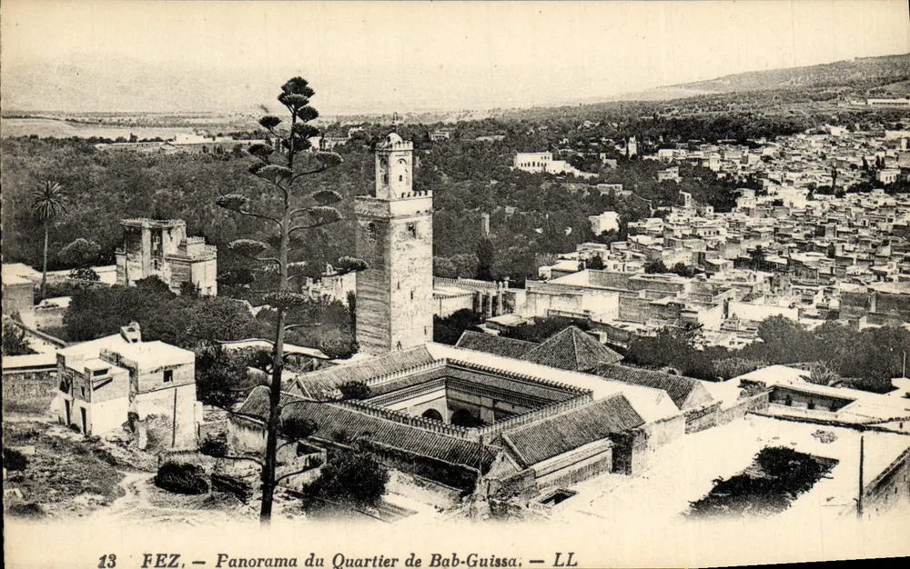 Féz — Panorama do Bairro de Bab-Guissa — LL - Frente